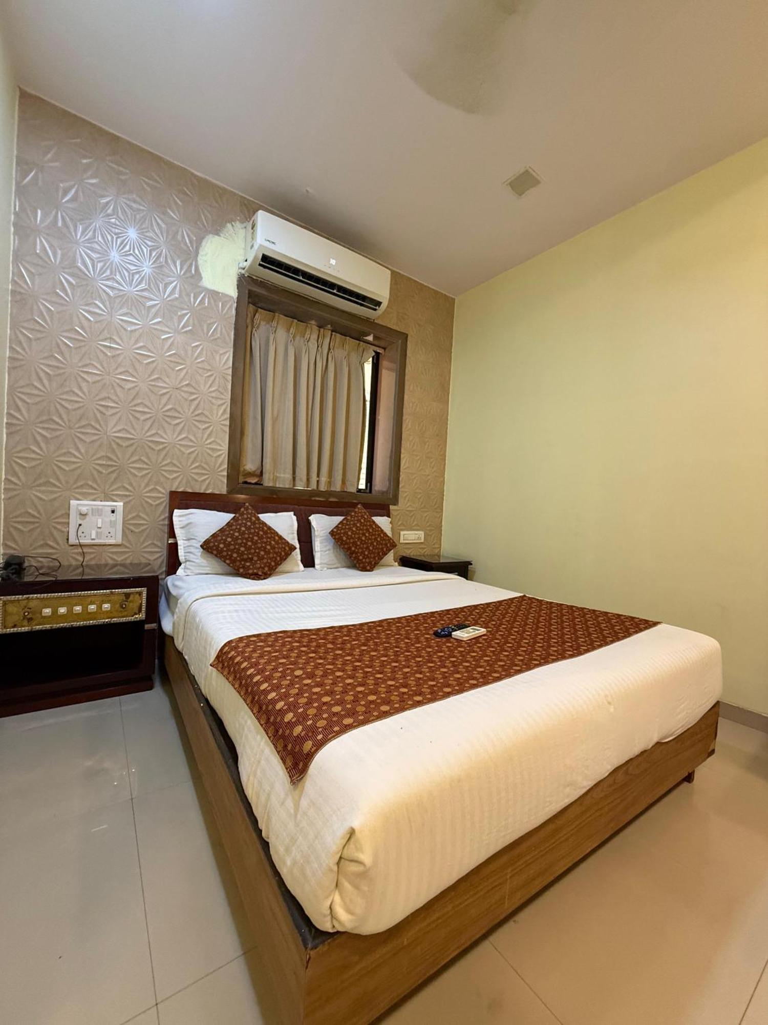 Hotel Gold Coast Mumbai Dış mekan fotoğraf